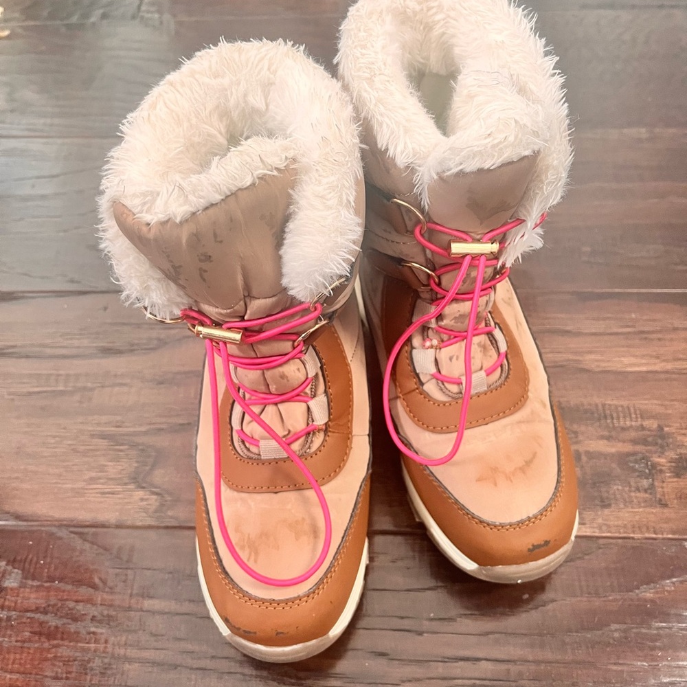 Totes Tan and Pink Kids Boots